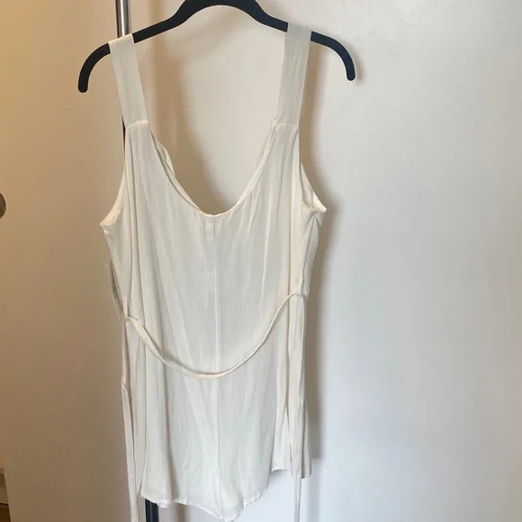 White Button-Down Sleeveless Romper - Picture 5 of 14
